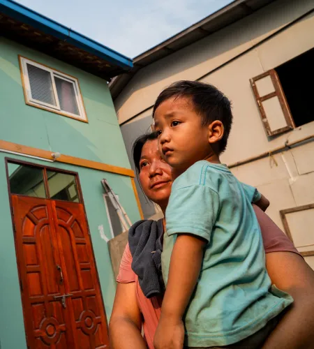Ma Ei Phyu en haar zoontje
