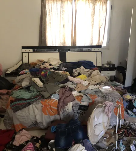 De geplunderde woning